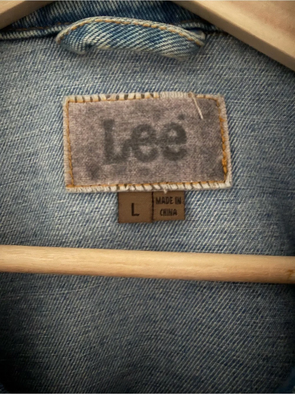 Lee Classic Denim Trucker Jacket Sz L Light Wash